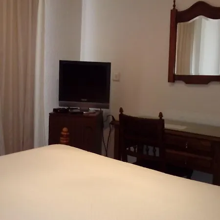 Szálloda Perales 2*