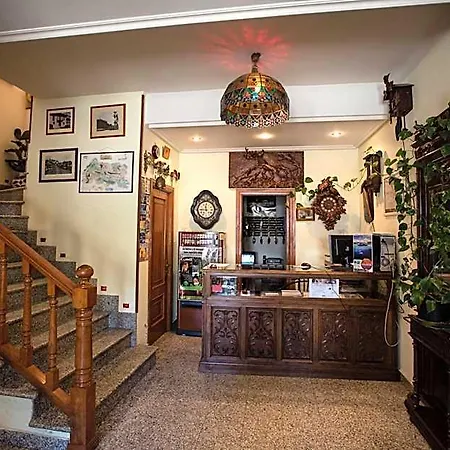 佩拉莱斯酒店 酒店 2*